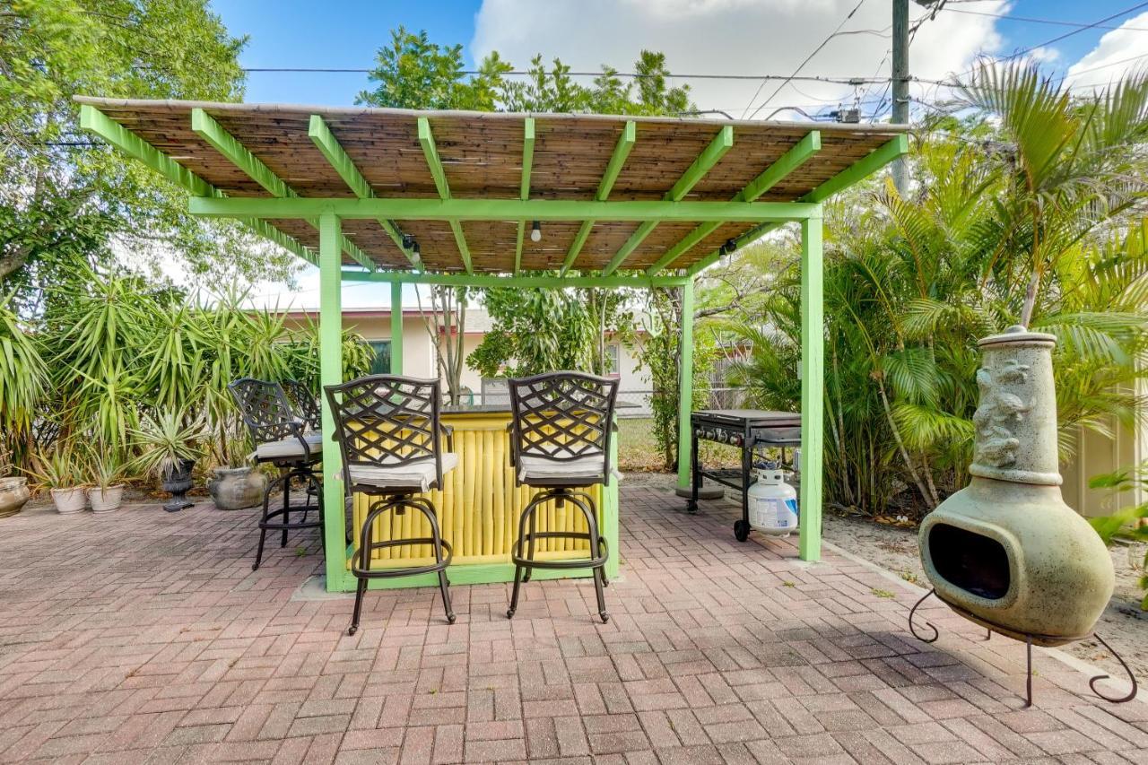 Clearwater Vacation Home Rental With Tiki Bar! Exterior photo